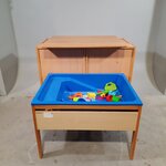 Zand-speel tafel en 2x verrijbare kinder meubel