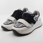 Paar sneakers, maat 42, Burberry