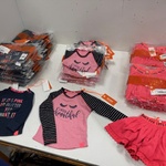 Ca. 60x Babykleding Born to be Famous