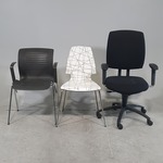 Partij diverse stoelen