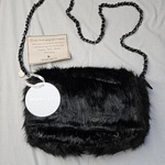 Dames handtas met metalen leren ketting