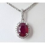 18 carat witgouden hanger met diamanten en robijn, excl. ketting
