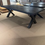 Eettafel – Bruuts – zwart hardhout – zwart metalen X-poot