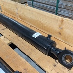 Dubbelwerkende stuurcilinder D=45/90 slag 700 h.o.h. 1050