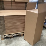 Ca. 60x Grote verzenddozen , dubbelgolf, Bruin, 47x44x115cm