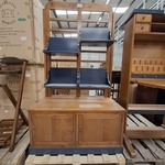 Schappen wandkast Authentic Models, Confident