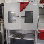 Droogoven op onderstel Binder, FD240