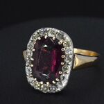 Orginele gouden art-deco ring met diamanten en rubellite