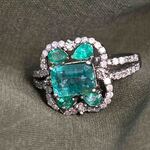 Ring met natuurlijke edelstenen en diamant