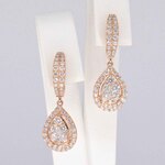 Rosegouden druppelvormige oorhangers met briljant geslepen diamanten