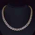 Gouden collier volledig met witte diamanten en saffieren 17.00 carat