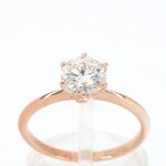 Rosegouden ring met een briljant geslepen diamant van 1.50 carat