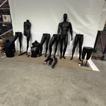 Etalagepop en diverse onderdele zwart