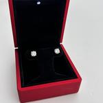 Witgouden solitair oorbellen met briljant geslepen diamanten ( GIA Gec