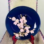 Antiek Japans sierbord kunstwerk inclusief houten stand