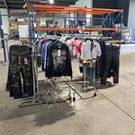 Partij kinderkleding op 4x kledingrek