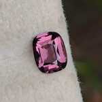 Natuurlijk Spinel – 0.68ct, Roze