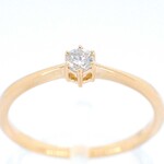 Gouden ring solitaire met een briljant geslepen diamant