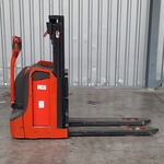 Elektrische stapelaar, Linde, D08, 2015
