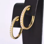 Gouden oorhangers met 26 diamanten