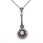 Gouden hanger met natuurlijke diamanten