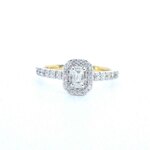 Gouden ring met natuurlijke baguette en briljant geslepen diamanten