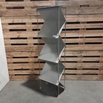 Roteerbaar folderrek, Lourens Fischer