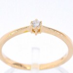 Gouden ring solitaire met een briljant geslepen diamant