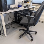 Laboratoriumtafel met bureaustoel