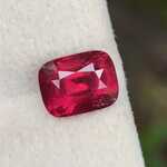 Natuurlijk Magenta Mahenge Garnet – 2.20ct, Roze