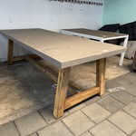 Tuintafel met acaciahouten poten 250×100,5×78 cm Buiten.