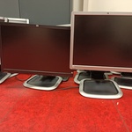 Ca. 25x Monitor, HP, 19 inch en JVC televisie 32 inch