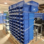 Ca. 117x Diverse magazijnbakken op pallet