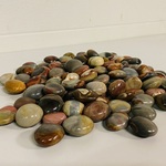 Ca. 100x Polychroomjaspis handsteen S, bruin/groen