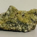 Prehniet ruw brok, groen