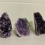 3x Amethist staande druses Uruguay, paars