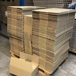 Ca. 250x Verzenddozen 40x26x18cm dubbelgolf, bruin