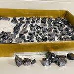 Ca. 98x Galeniet brokjes