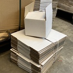 Ca. 2500x Verzenddoosjes 132x119x96mm, wit