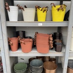 Partij diverse zinkenbloempotten