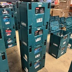 4x Bouwgereedschap, 1x 18V accu, 1x lader, M-boxen Makita, 2x DHS630ZJ