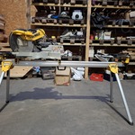 Afkort/verstekzaag met onderstel De Walt, DWS780-qs – DE7023-xj