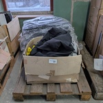 Diverse werkkleding en cabinematten