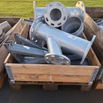 Pallet met o.a. flenzen