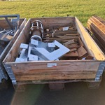 Pallet met diverse metaal/halffabricaten