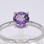 Witgouden ring met amethist