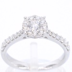 Witgouden entourage ring met briljant geslepen diamanten