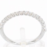 Witgouden rijring bezet met briljant geslepen diamanten