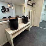 Garderobe met spiegel en sidetable, wit