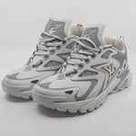 Paar sneakers, maat 8, Louis Vuitton, GO 0223